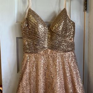 Beautiful gold sequin gown